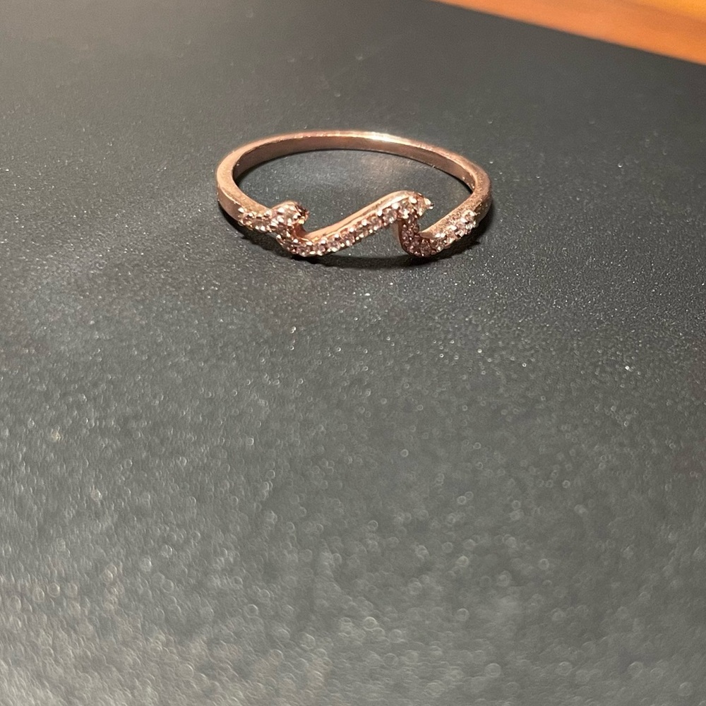 🌊 Pura Vida Pave Wave Ring in Rose Gold Size 9 💍